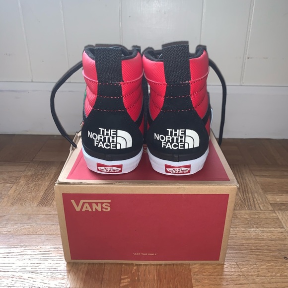 Vans The North Face Sk8 Hi MTE  Dx Red/Black - Picture 2 of 4